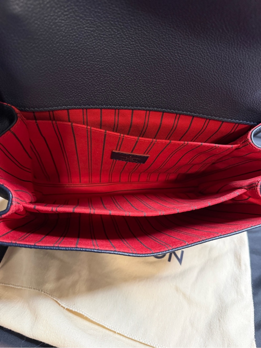 Louis Vuitton Navy Blue Empreinte Métis Shoulderbag - Picture 5 of 11